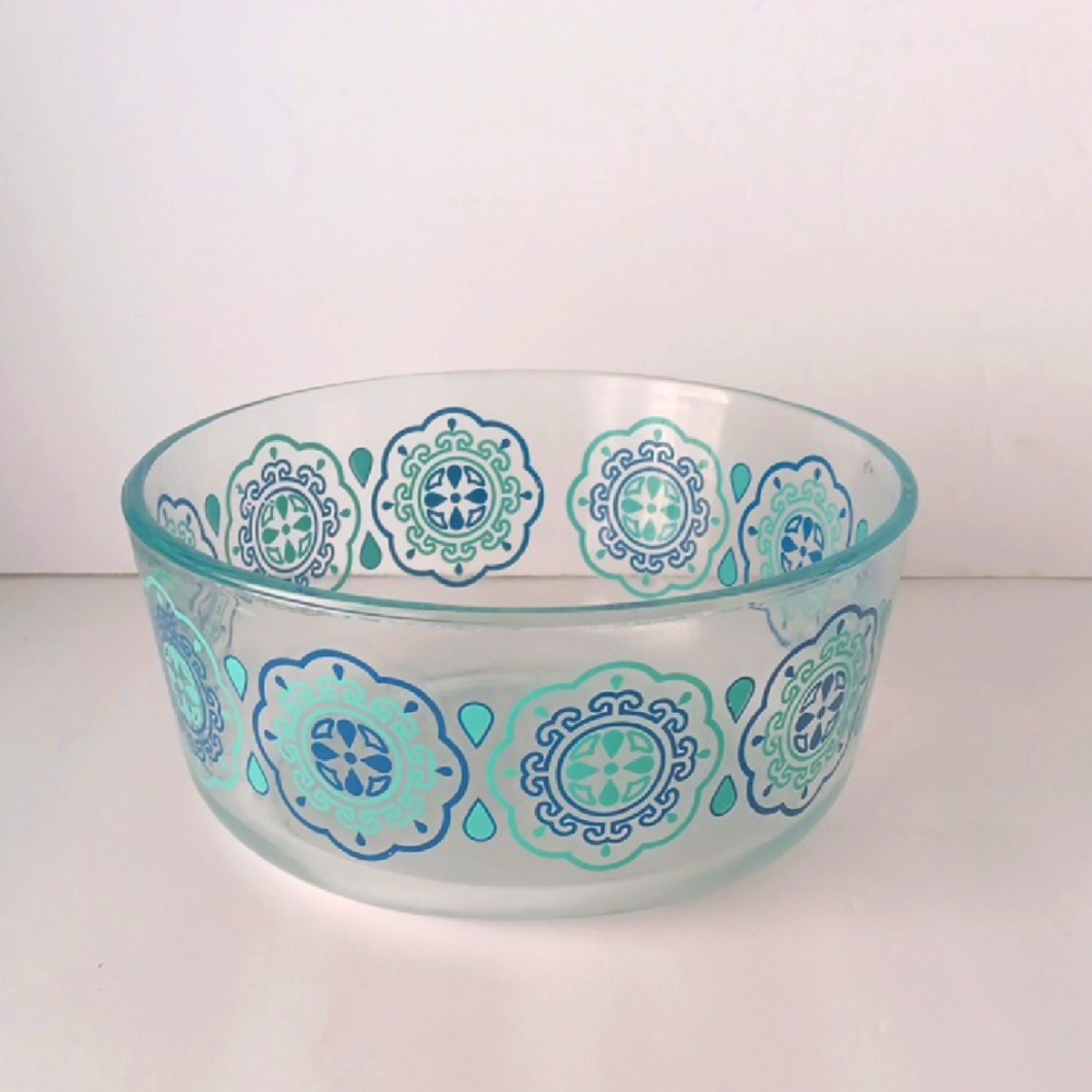 Pyrex VTG 1.5 Quart Bowl